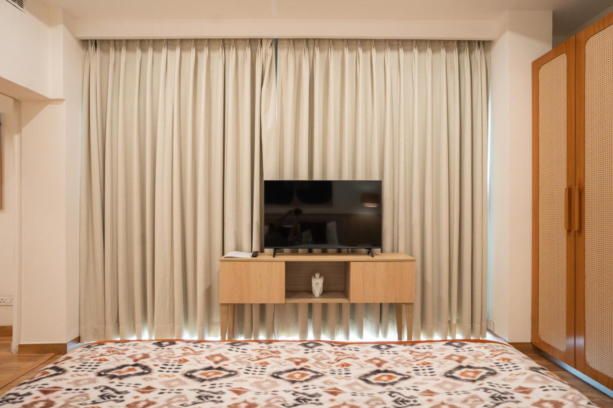 Ar Suites Klj Square Gurgaon Bagian luar foto