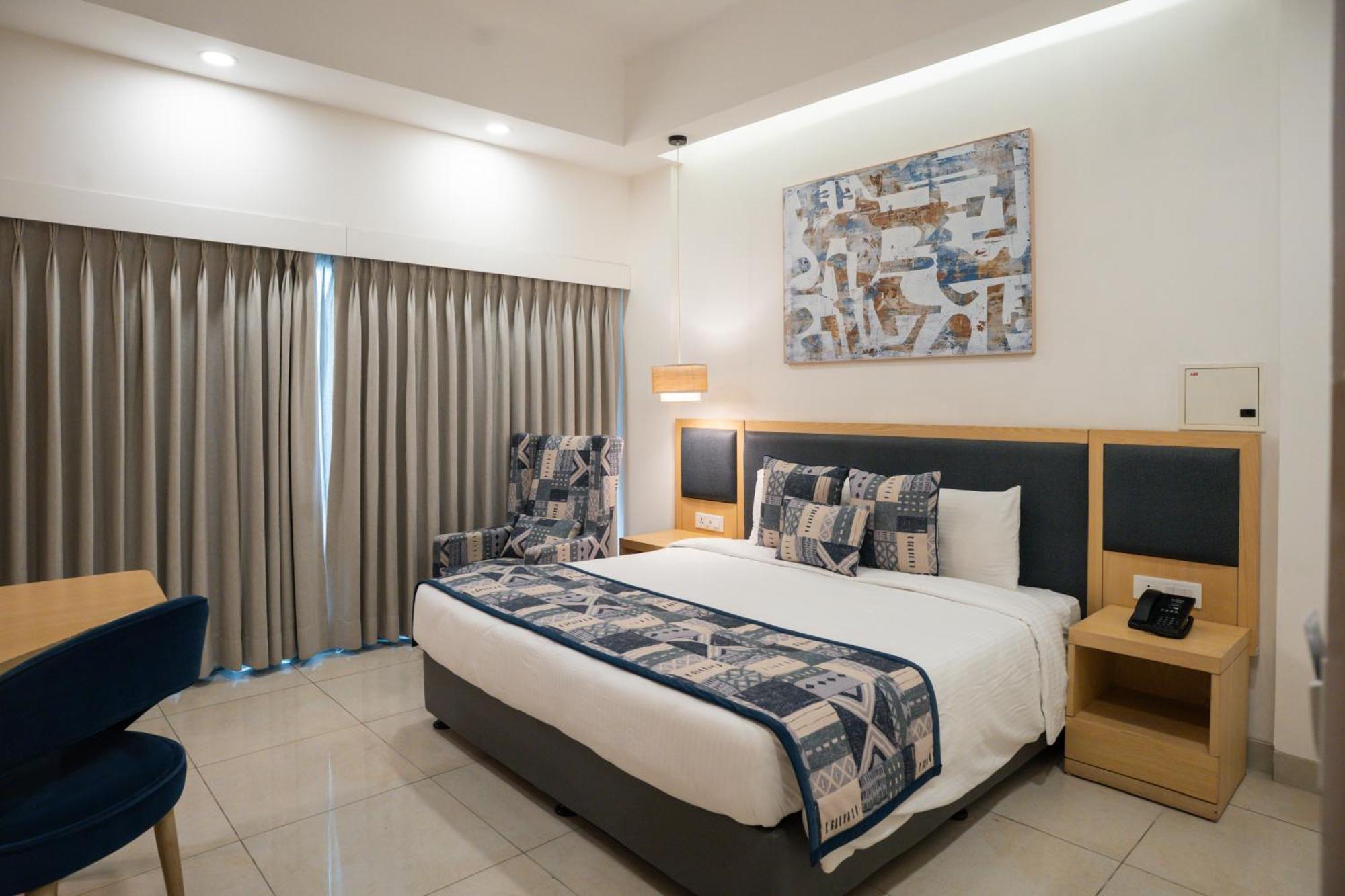 Ar Suites Klj Square Gurgaon Bagian luar foto