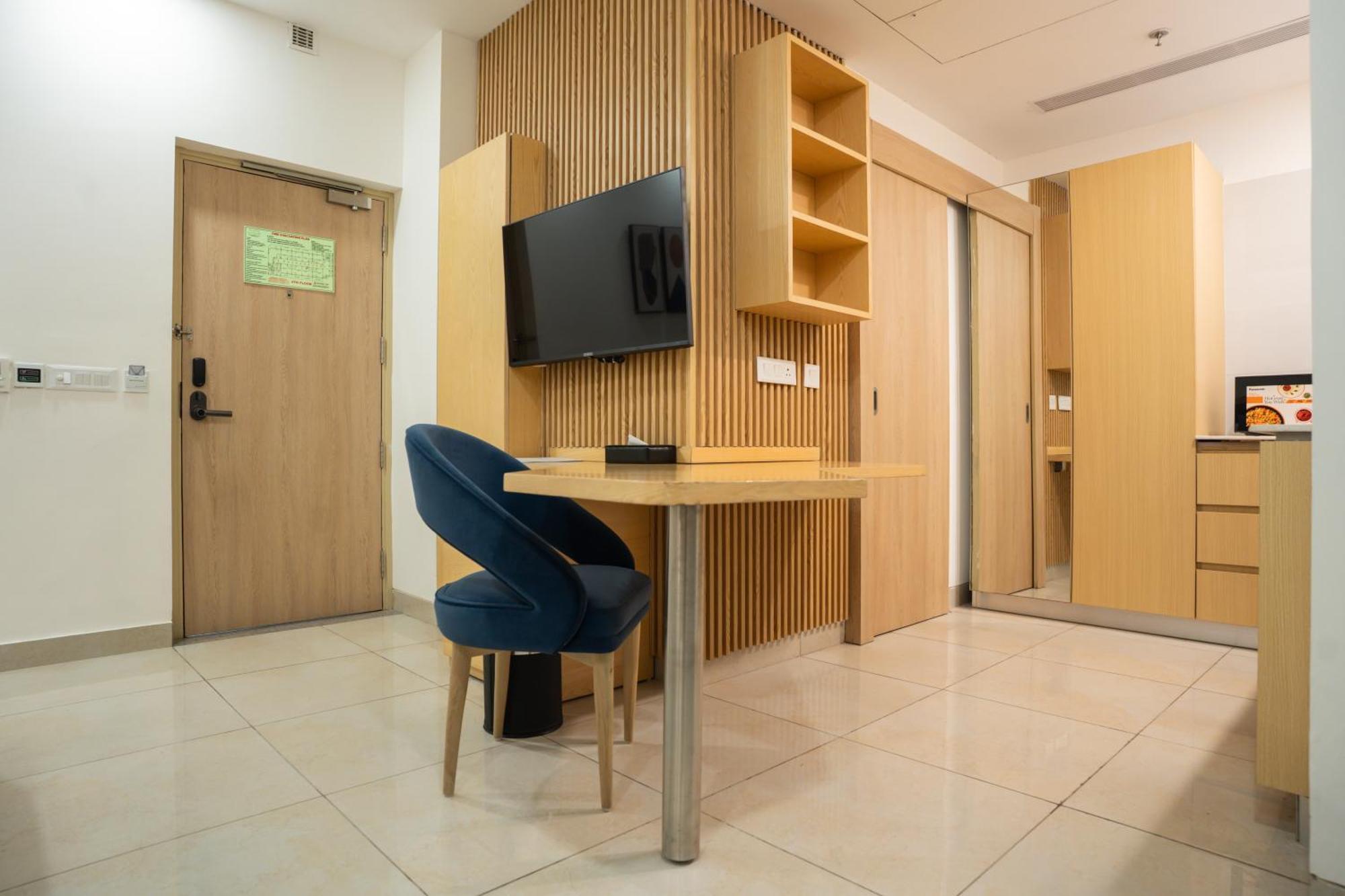 Ar Suites Klj Square Gurgaon Bagian luar foto