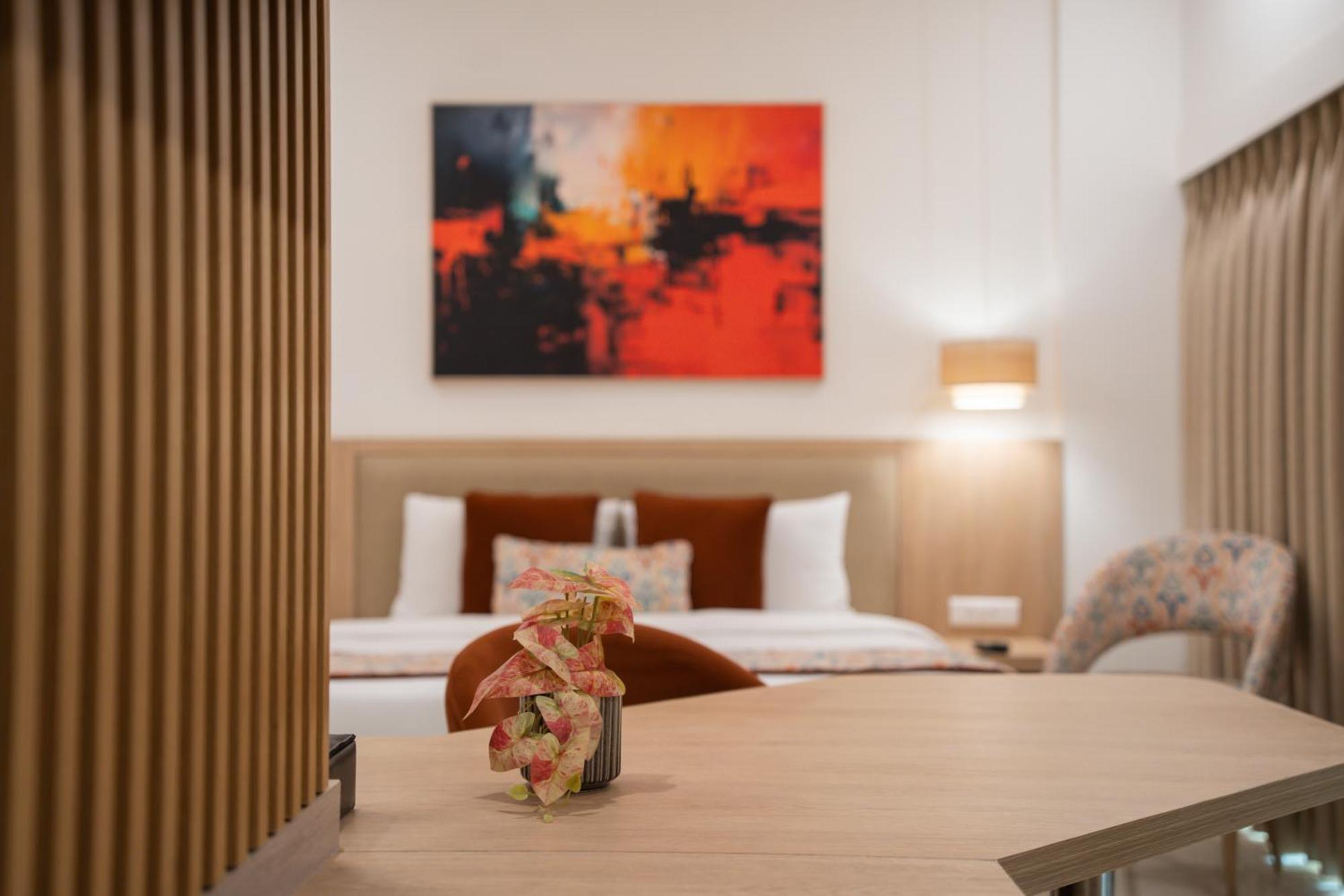 Ar Suites Klj Square Gurgaon Bagian luar foto