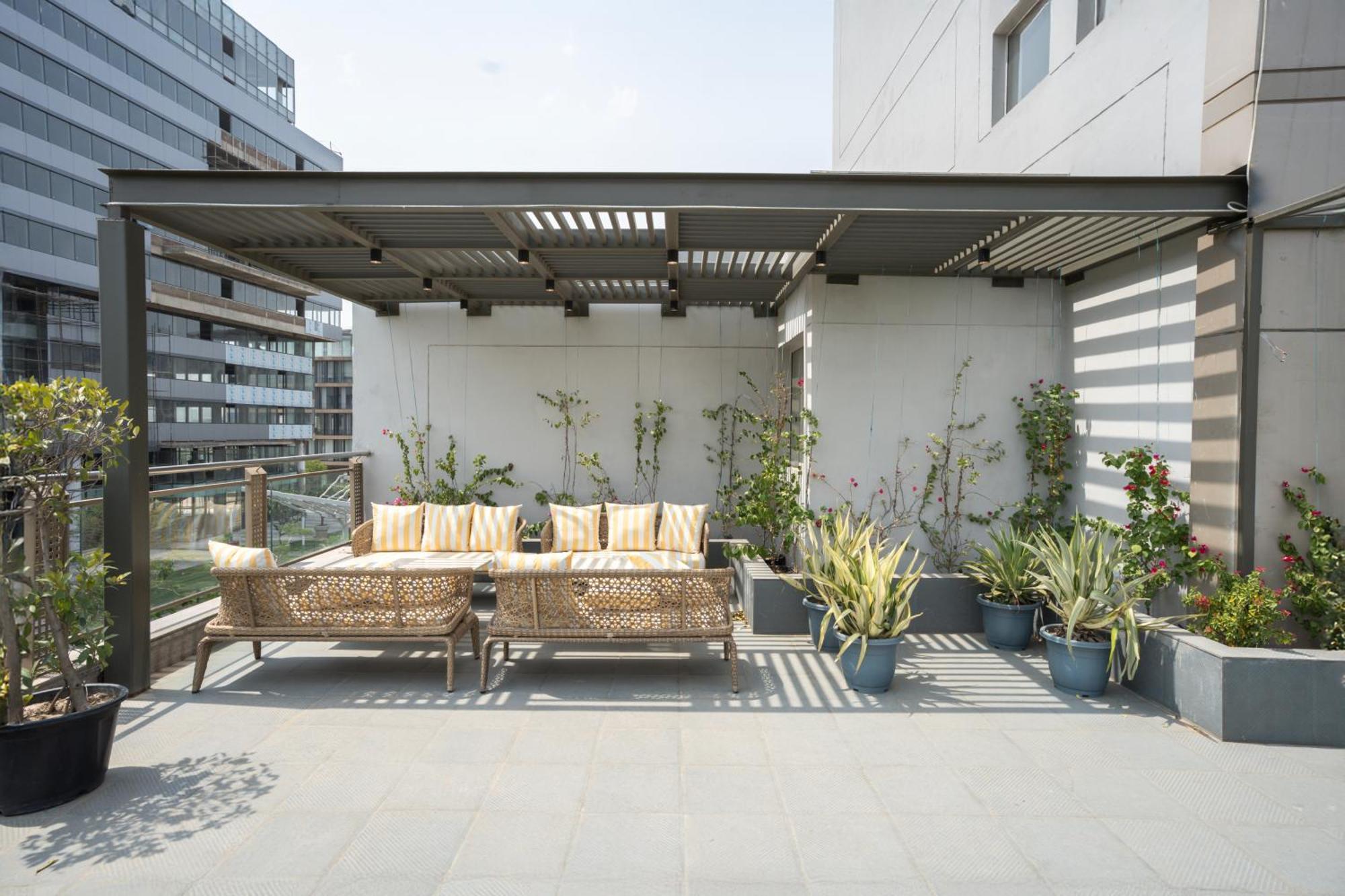 Ar Suites Klj Square Gurgaon Bagian luar foto