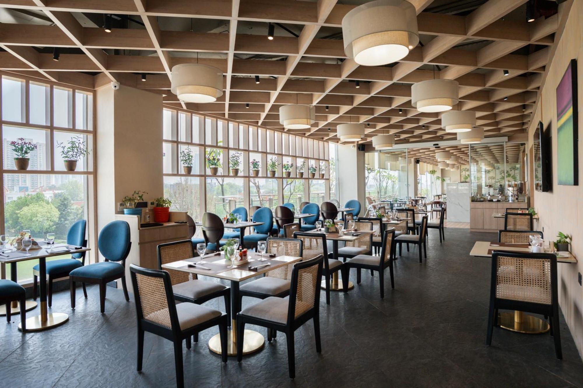 Ar Suites Klj Square Gurgaon Bagian luar foto