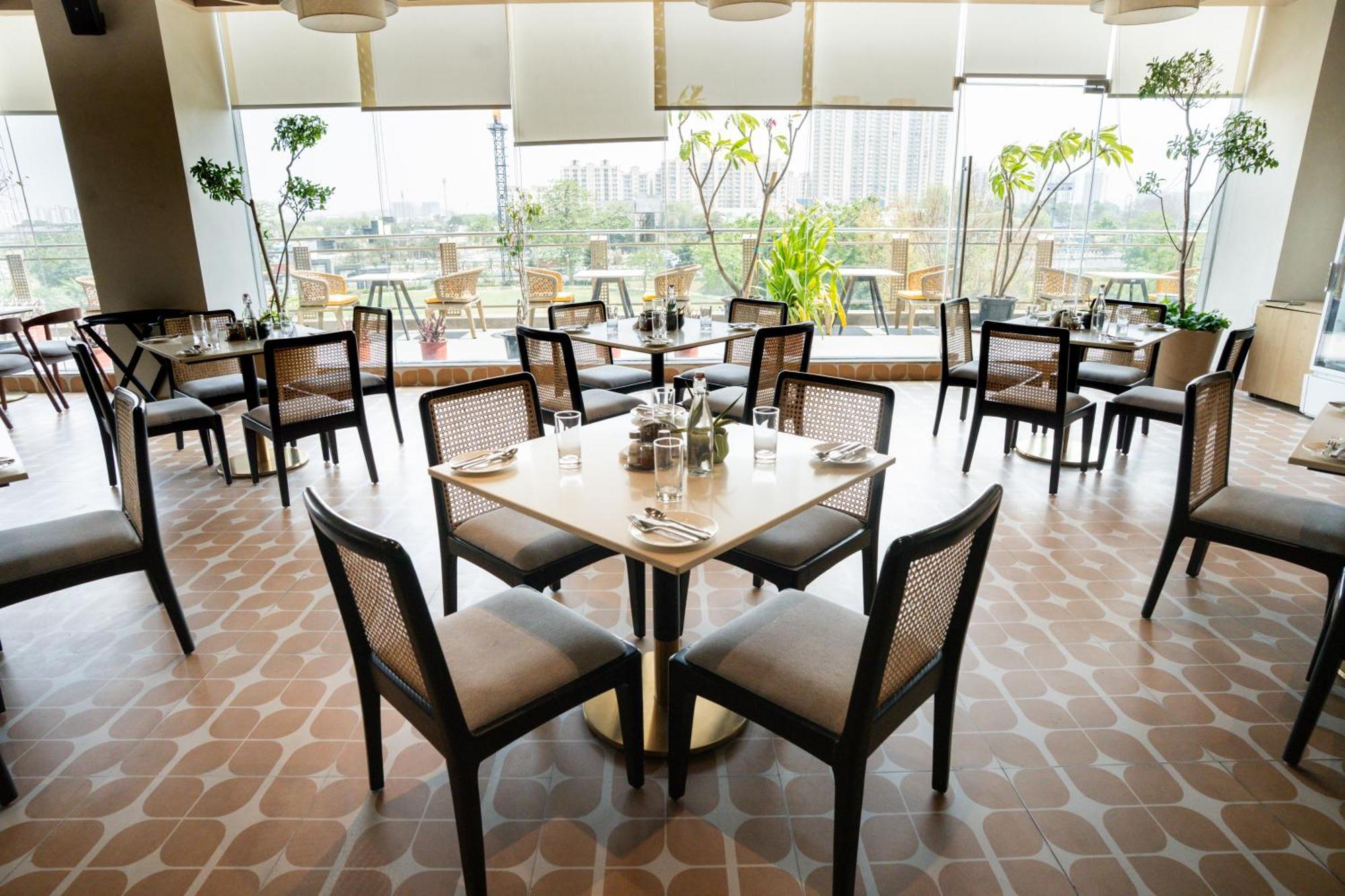 Ar Suites Klj Square Gurgaon Bagian luar foto